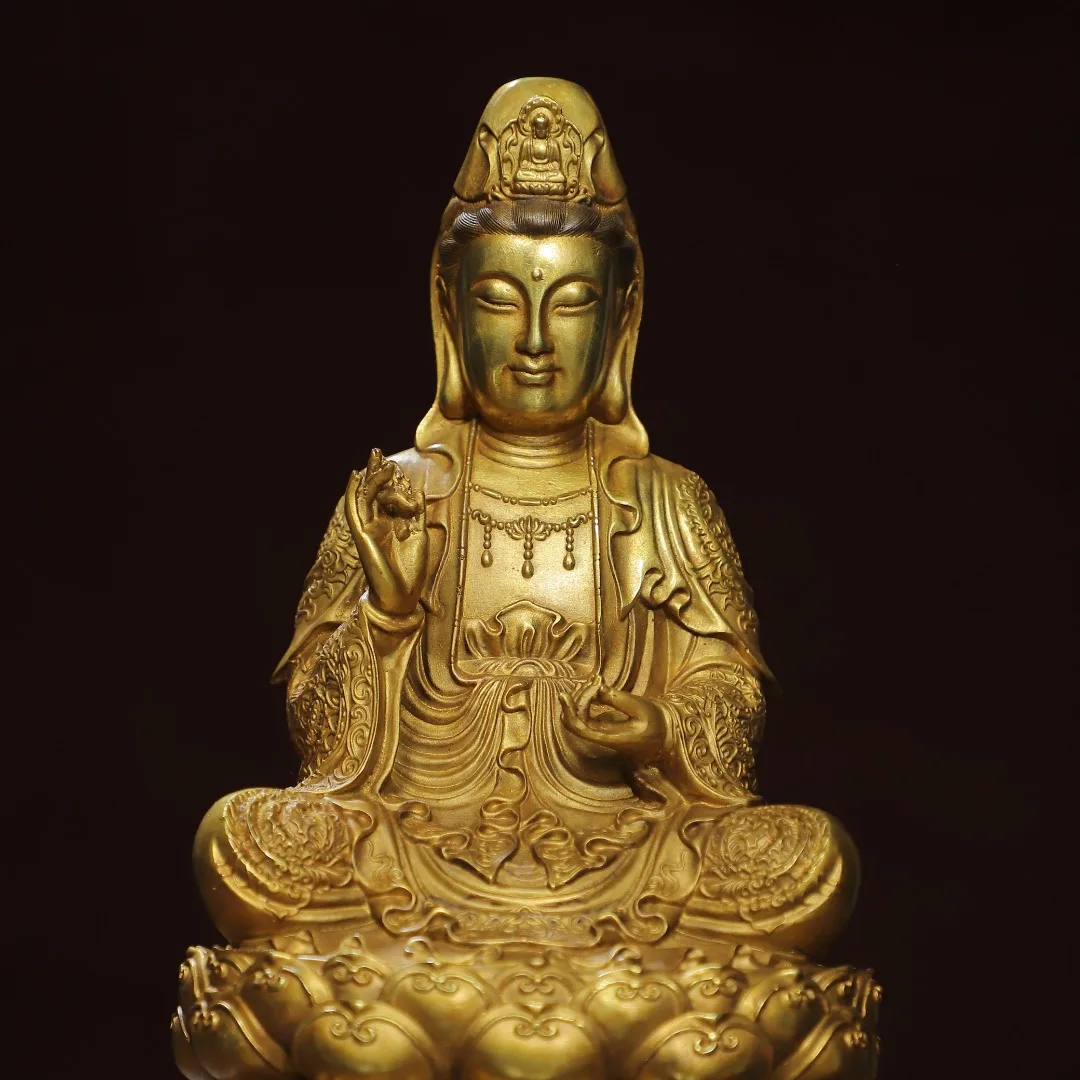 Домашнее поклонение религиозной статуи Будды с медной позолоченной статуей