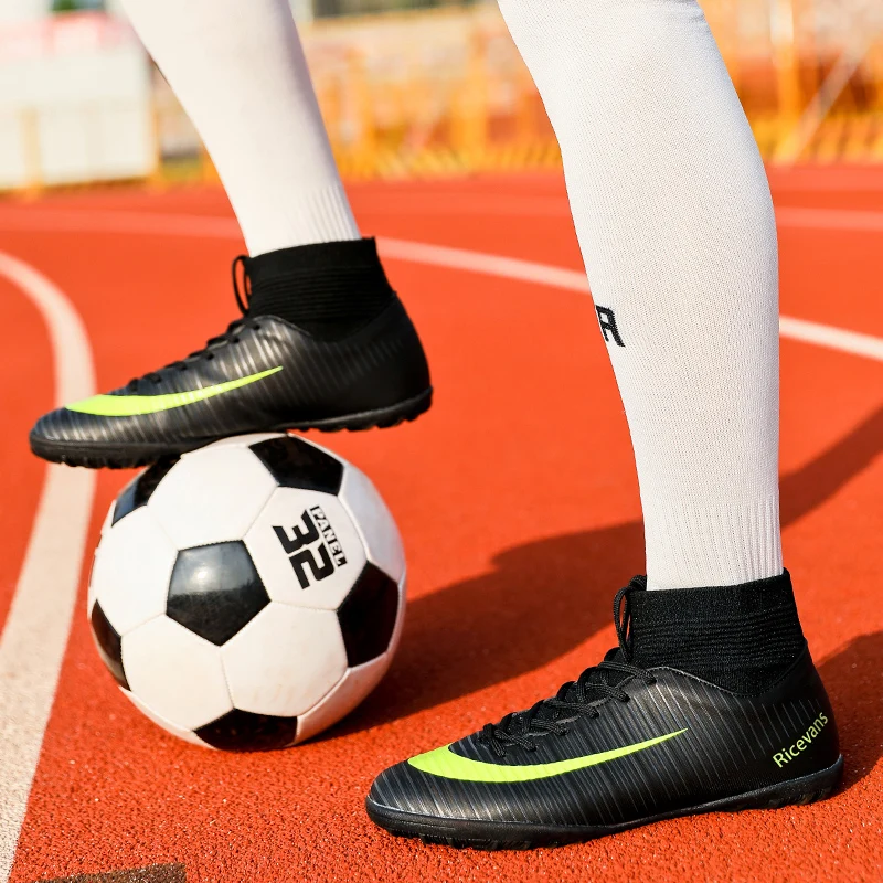 Hot Sale Original Men Soccer Shoes Society Football Boot Black Professional Spike Artificial Turf Indoor Soccer Cleats Boots Man