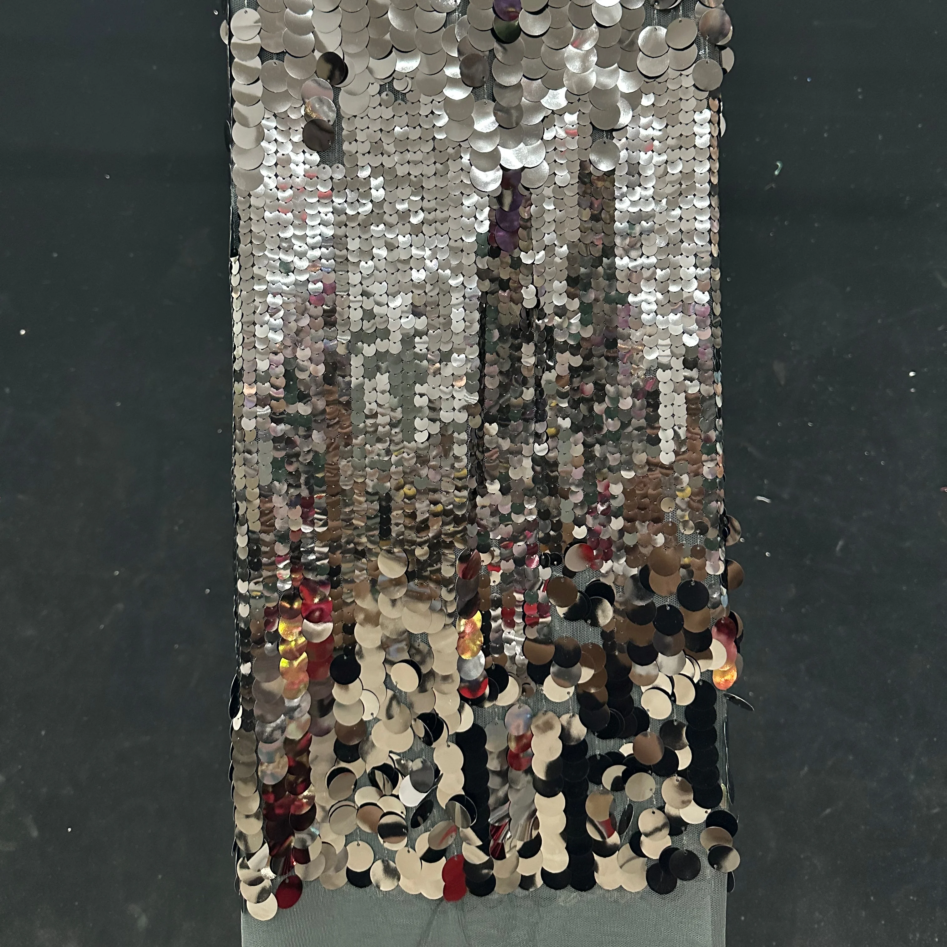 Материалы из ткани с блестками для фона и платья