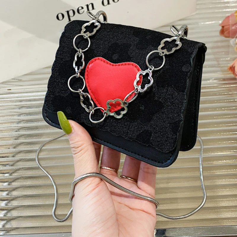 

Женская сумка в стиле ретро, модная сумка-мессенджер с текстурной цепочкой, маленькая квадратная сумка через плечо с вышивкой из ниток и надписью Love, новинка 2023