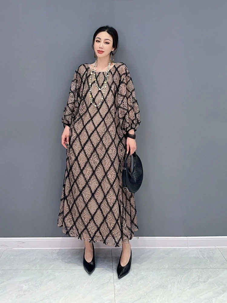 

SuperAen Лето 2023 Новое корейское алмазное клетчатое платье с декоративными вставками повседневное свободное модное женское Макси-платье