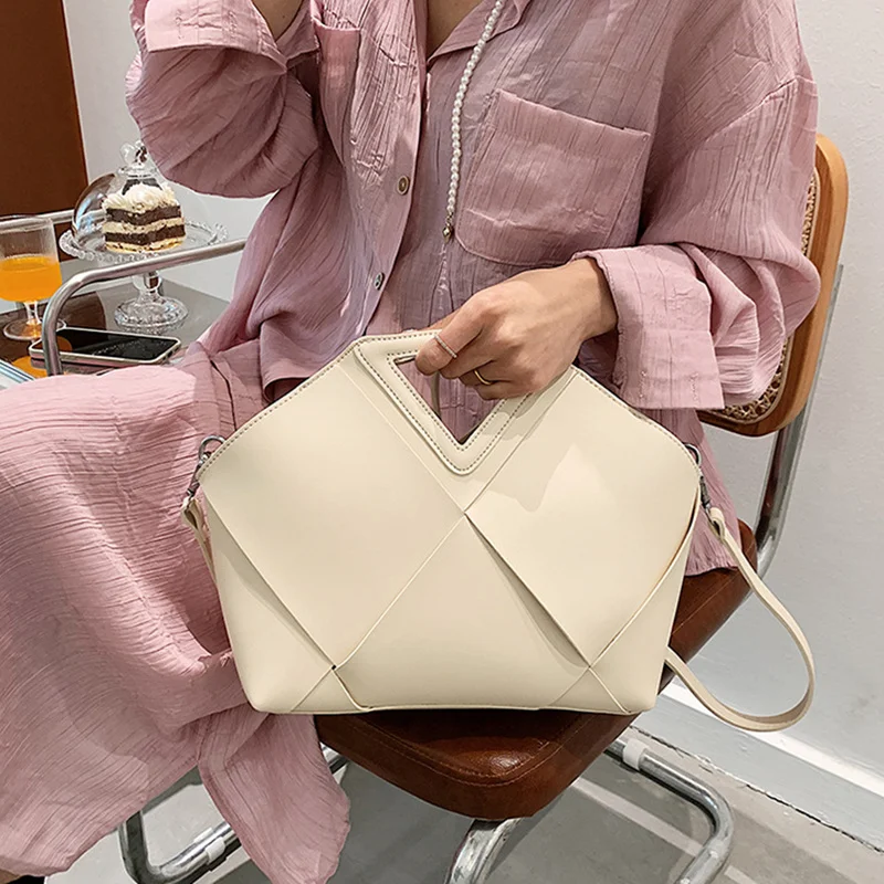 

Сумка-тоут женская с ромбовидным узором, индивидуальный темпераментный вместительный саквояж на плечо, портативный Плетеный чемоданчик че...