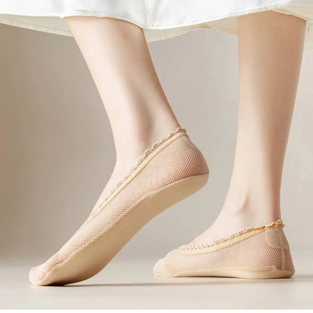 

Solid Color Mesh Socks Breathable Hollow Shallow Mouth Sock Slippers Silicone Antiskid Invisible Boat Socks Ladies