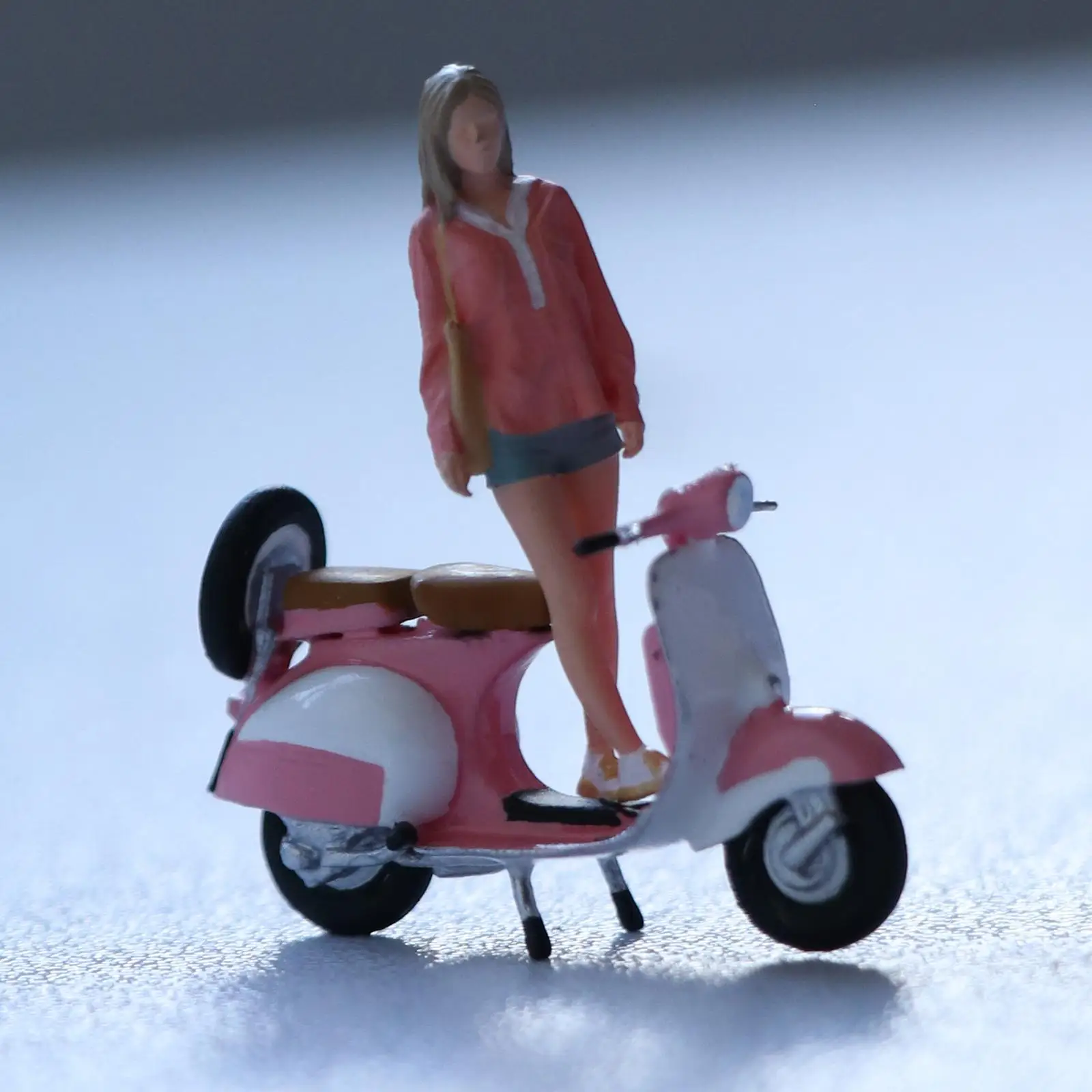 

Painted 1/64 Figures Girl Motorcycle Railway Layout S Scale