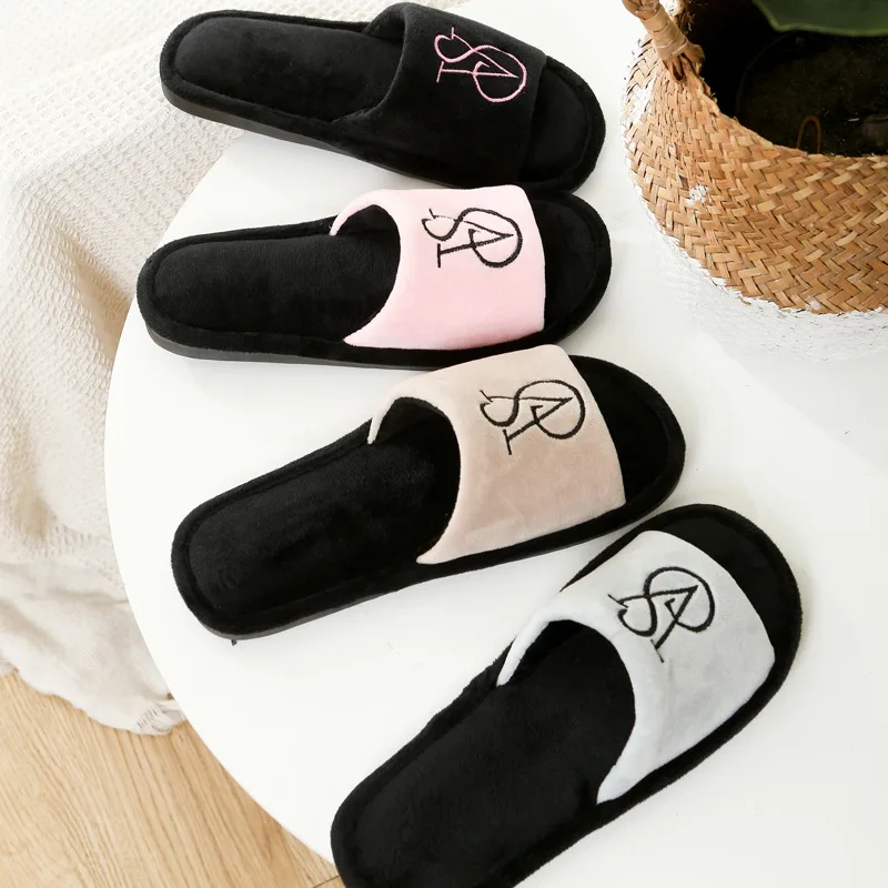 

Non-slip Fur Slippers 2023 Winter New Couple Home Floor Cotton Ome Ladies Plus Size Ciabatte Donna Slides Women Shoes Sandals