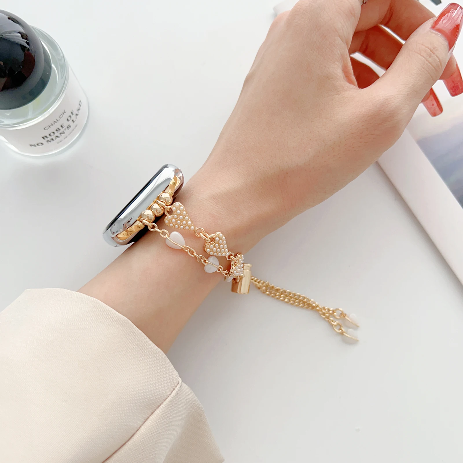 Fashion jewelry strap for Apple watch band love pearl chain for iwatch87654321SE Ultra 40 41 42 44 45mm women ornament bracelet