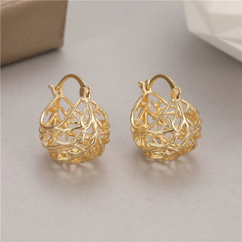 

Unique Sense of Design Hollowed Out Bird's nest Shape Gold Color Dangle Earrings 2022 New Jewelry Unusual Accessories For Women