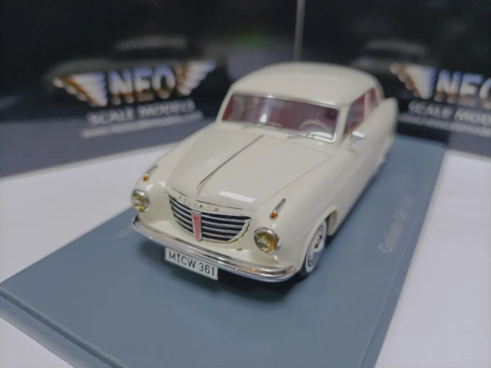 

Neo 1:43 Goliath GP700 1955 White Vintage Car Simulation Limited Edition Resin Metal Static Car Model Toy Gift