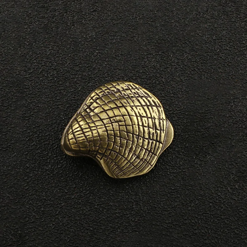 

Миниатюрные фигурки из меди, имитация древности