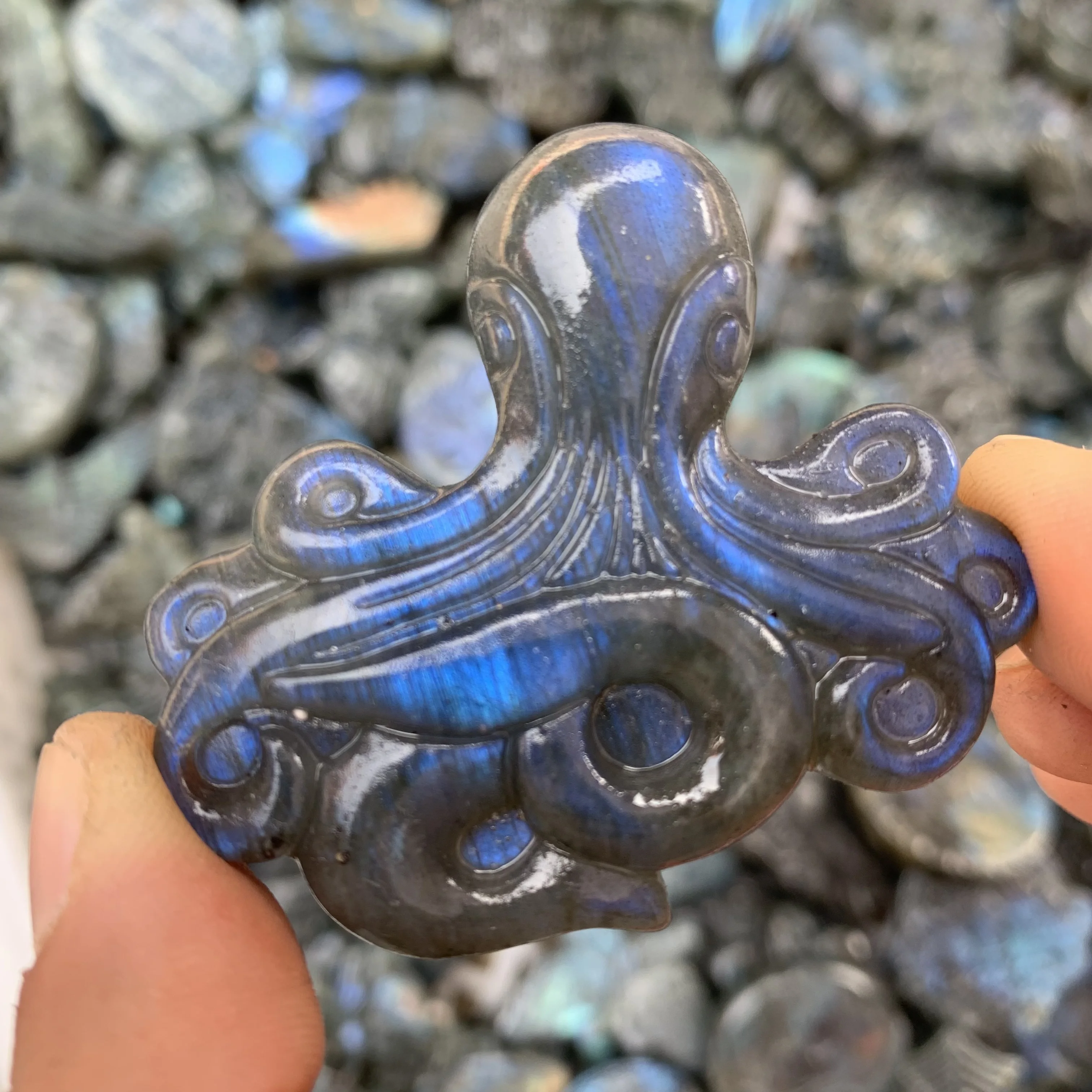 

Natural Labradorite carved Different shapes for Ore collectors