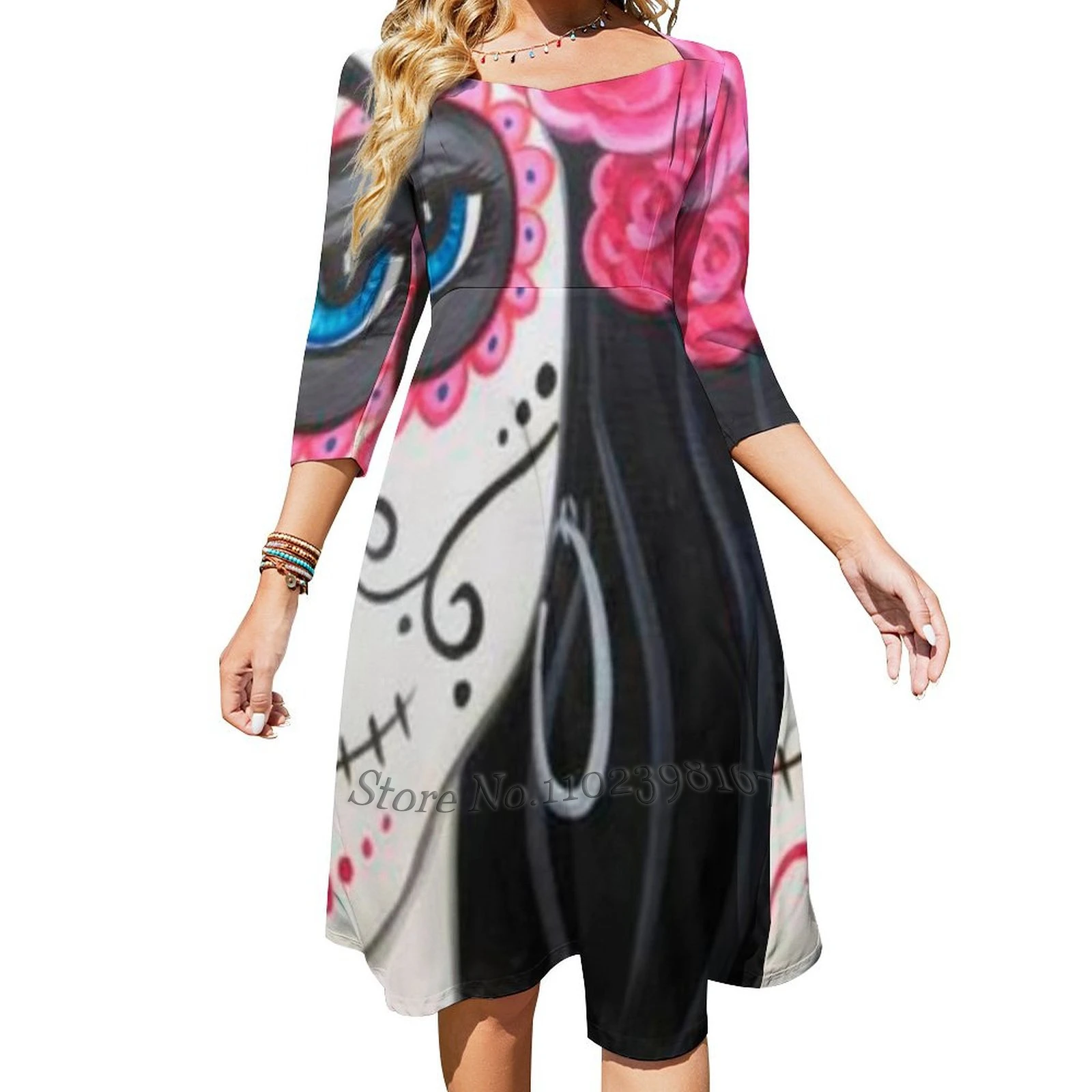 Женское платье с квадратным вырезом и принтом в виде черепа