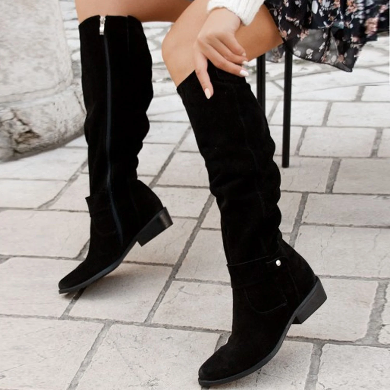 

Frosted Suede Boots Women Winter Round Toe Casual Shoes Women Low Heel Faux Suede Boots Zipper Black High Boots Free Shipping