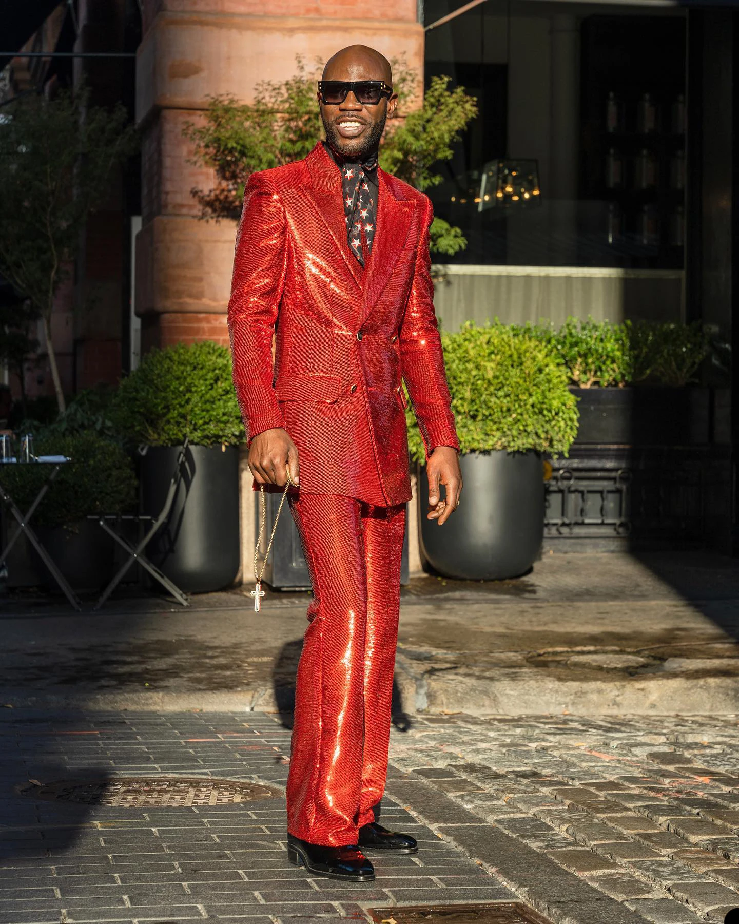 Индивидуальные блестящие свадебные смокинги для жениха с блестками двубортный