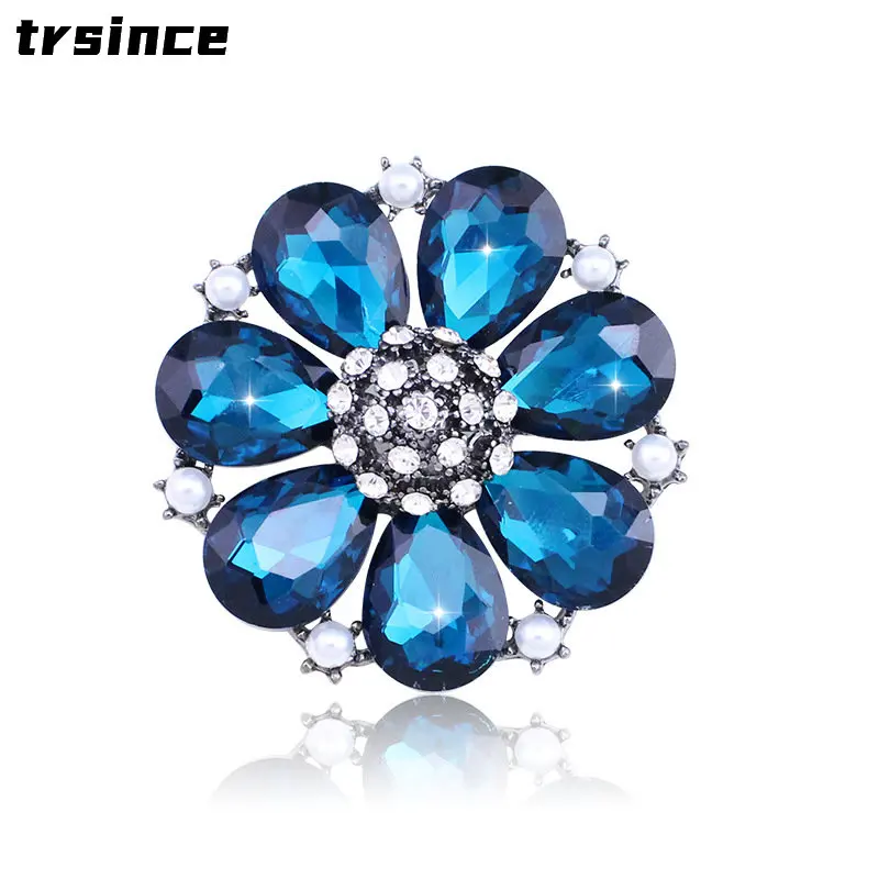 

2022 New Sunflower Pearl Brooch Alloy Rhinestones High-grade Women's Crystal Flower Brooch Corsage Sally Turban Pins Badge