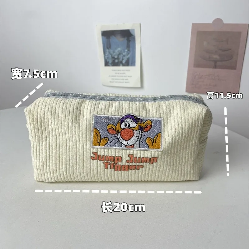 

Милый вельветовый пенал MINISO с героями Диснея