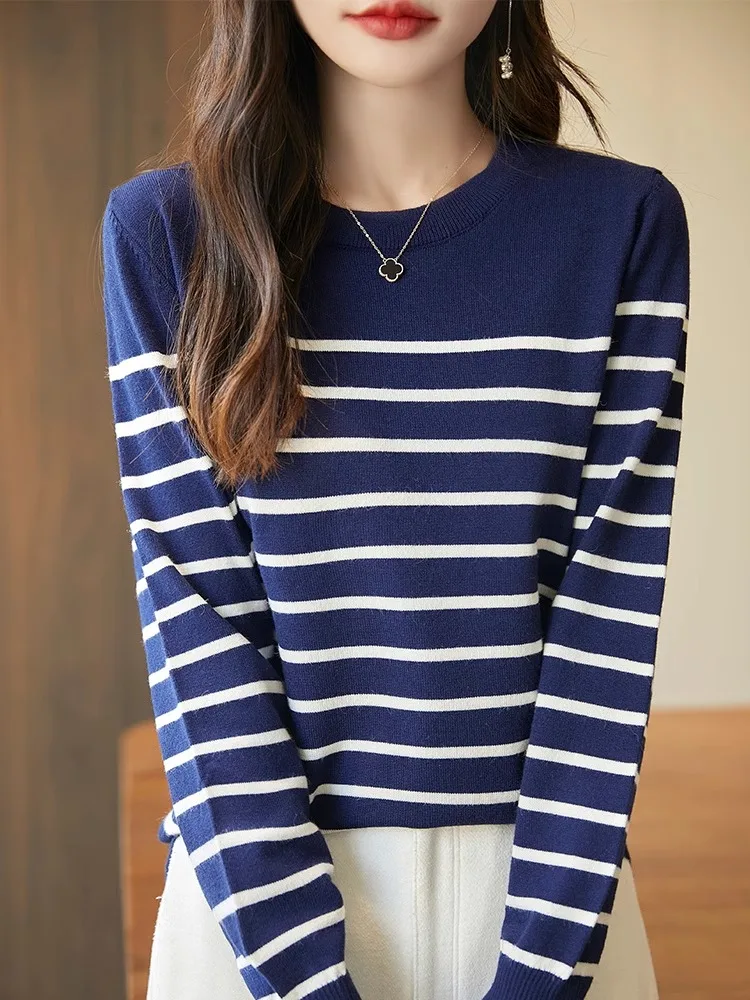 Полосатая вязаная нижняя рубашка для женщин новинка 2024 осенняя внутренняя