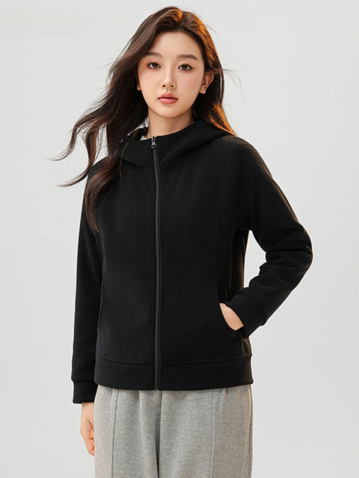 La Chabell флисовое короткое пальто 2024 зимнее новое прямое утягивающее толстое с