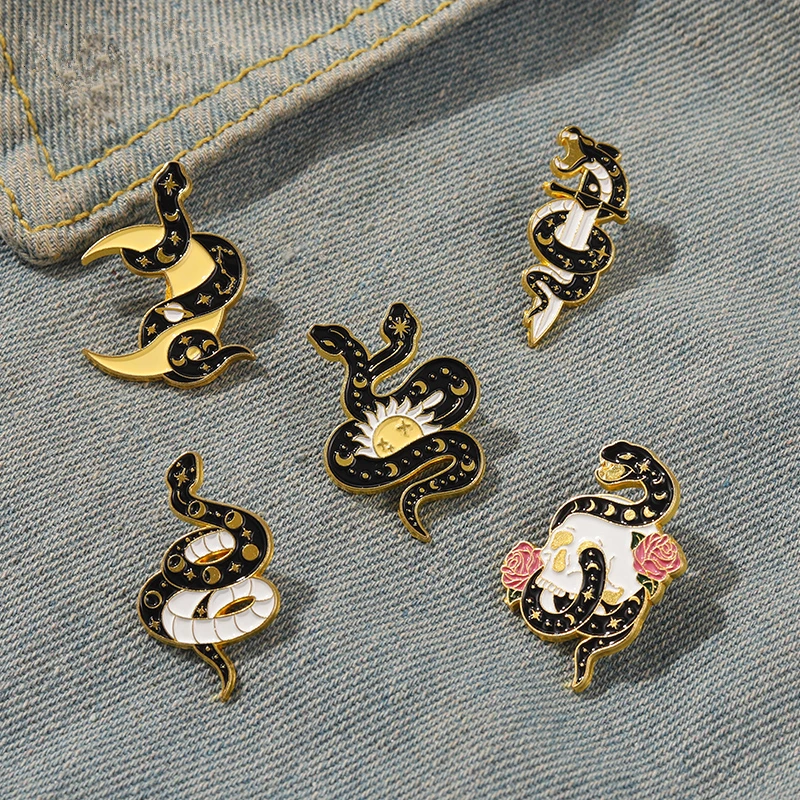 

Double Headed Snake Cobra Enamel Pin Animal Dark Brooch Lapel Badge Bag Cartoon Reading Jewelry Gift for Friends Drop Shipping