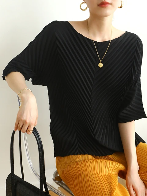 GVUW Round Neck Pleated T-shirts For Women Short Sleeves 2023 Summer Fold Chic Loose Top Female Fashion Clothing 25D1169 5