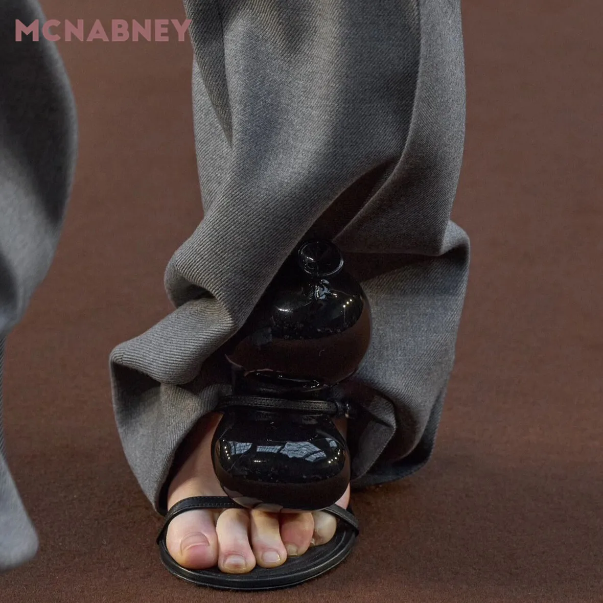 Balloon Decoration Niche Design Slippers Retro Fashion Stiletto Sandals Summer New Slip On Fashion High Heel Oversized Sandals