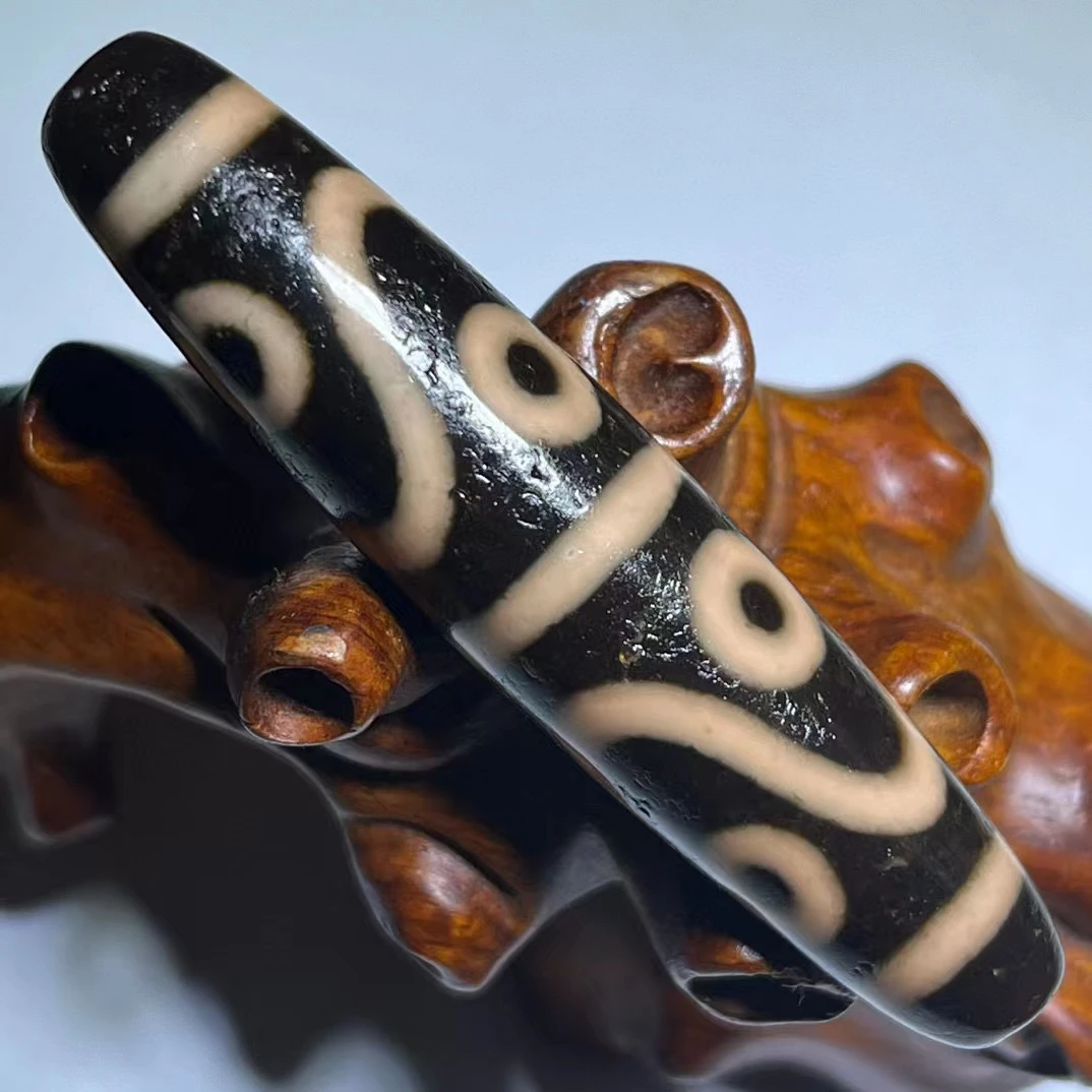 Красивый Тибетский подвесной амулет с восемью глазами |