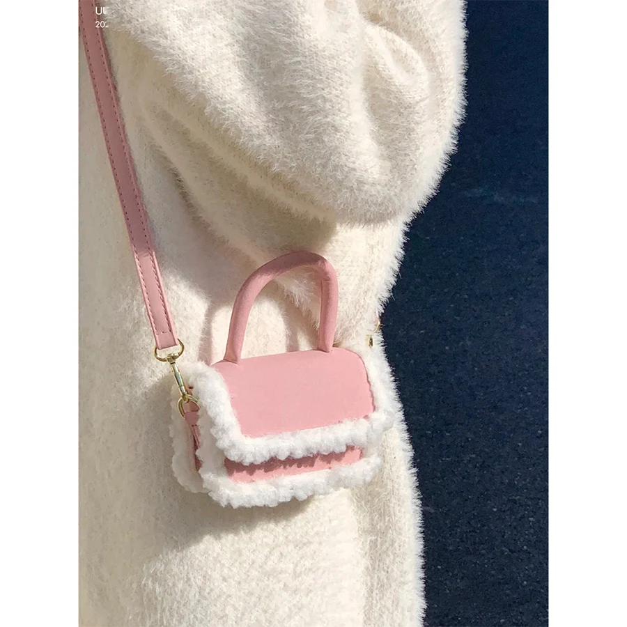

Плюшевая матовая помада в стиле ретро, маленькая квадратная сумка из искусственного меха, дизайнерская женская сумка-клатч для подмышек, женская сумка-тоут, сумка-мессенджер с верхней ручкой