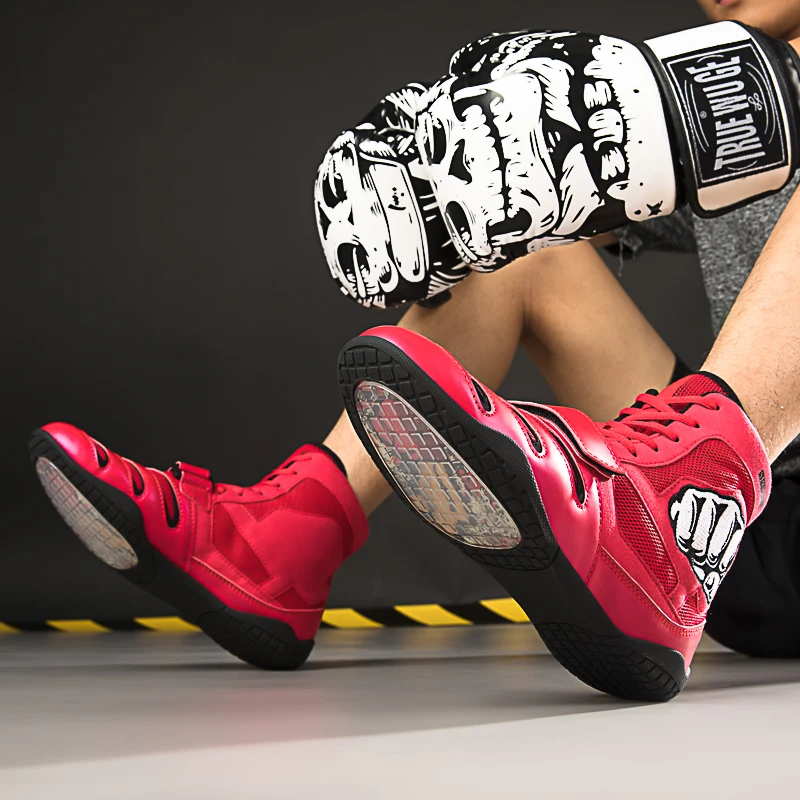New High-quality Boxing Shoes Men's Black Red Breathable Wrestling Boots Large 36-46 Light Boxing Sneakers Flight Shoes