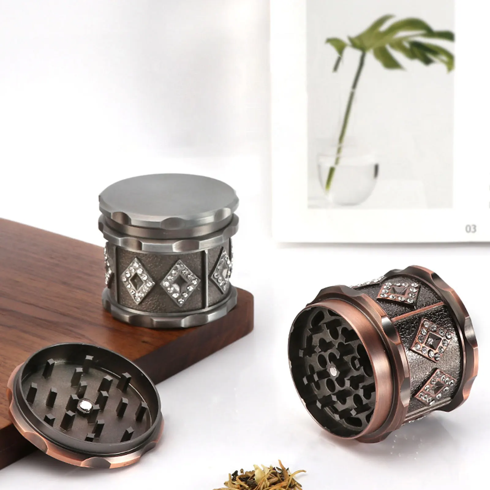 

Weed Grinders Kitchen Accessories Magnetic Lids Durable With Shovel Suitable For Herb Spice Manual Grinding Abrader