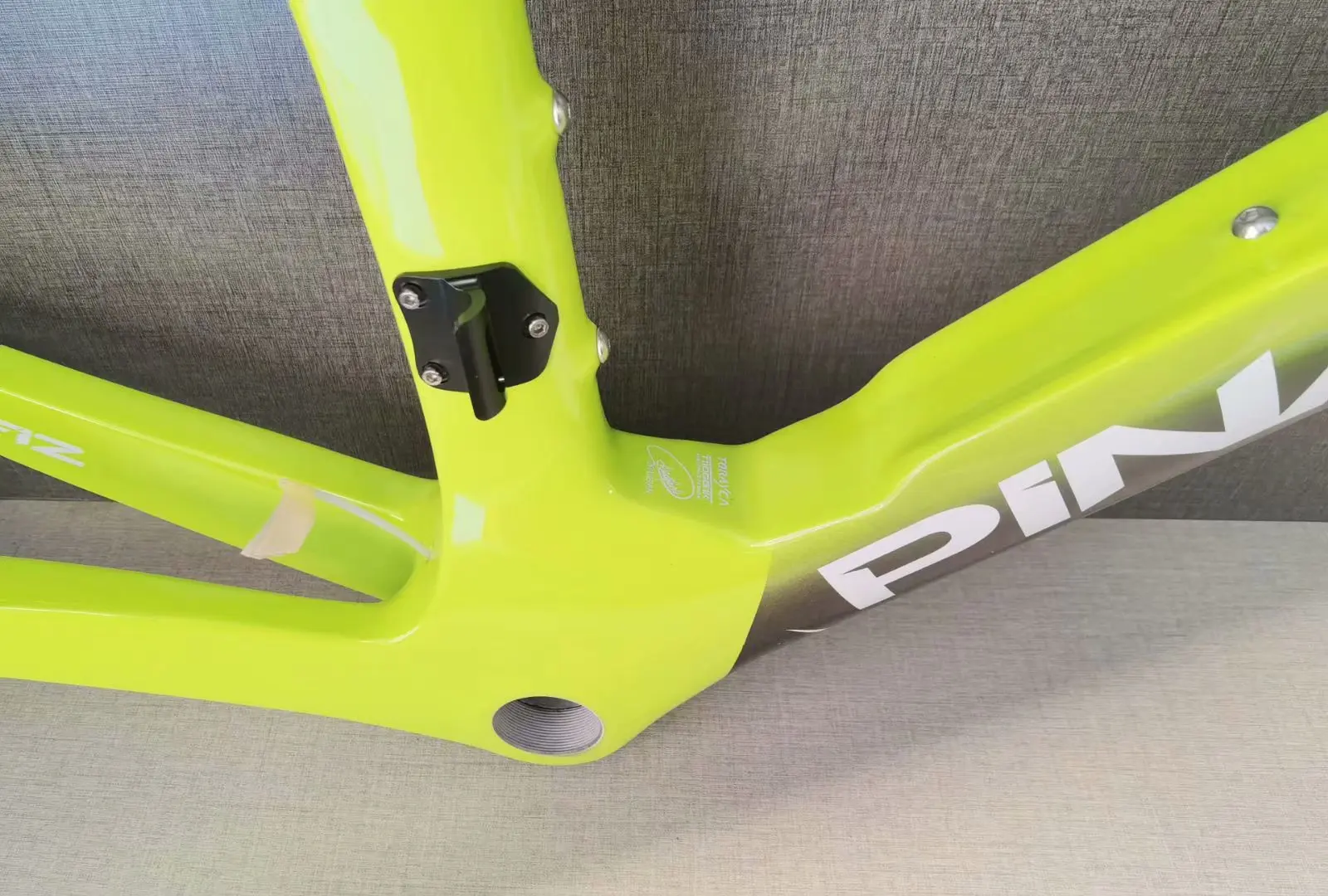 

Highway disc brake 2022 latest T1100 carbon fiber frame F12 frame V brake frame/road disc brake frame bicicleta