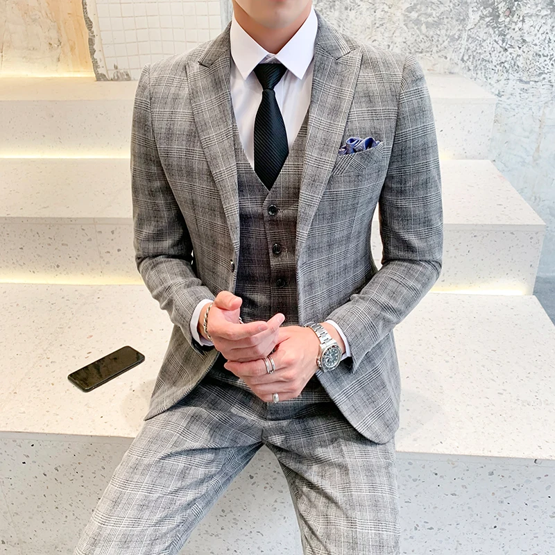 

Tinggi Jaket + Celana + Rompi Kotak-kotak Pakaian Formal Setelan Gaun Pernikahan Pria untuk Setelan Pengantin Pria 5XL