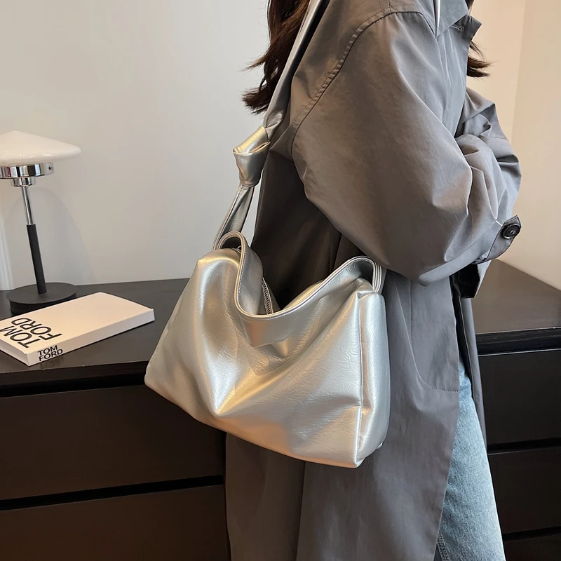 

Casual PU Leather Large Capacity Single Shoulder Crossbody Bag New Popular Hundred Fashion Travel Bag Simple Ladies Tote Bags