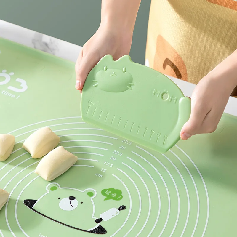 

Creative Cartoon Pastry Scraper Non-stick Cream Cake Spatula Flour Batter Dough Knife Cookie Biscuit Cutter Kitchen Accessories