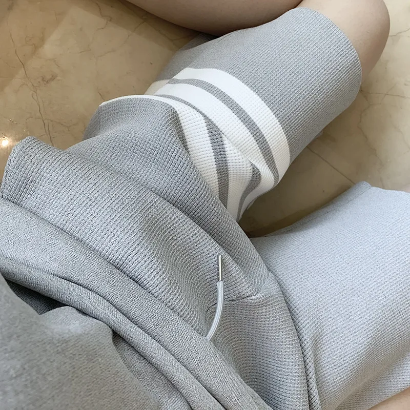 High Quality Korean Fashion Spring/Summer 2023 New Correct Version TB Waffle Shorts Unisex Relaxed Four Bar and Five Split Pants