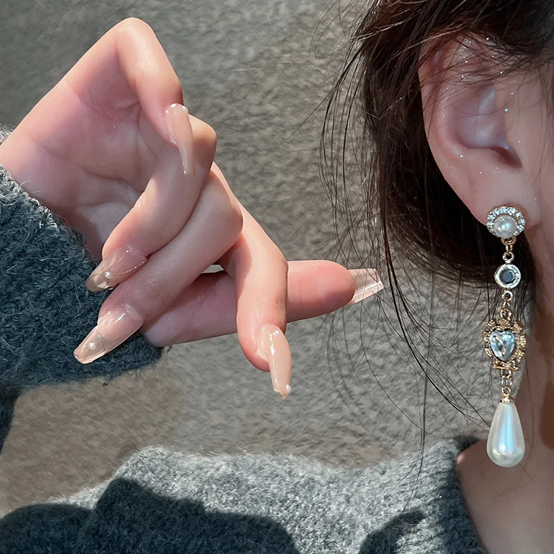 Baroque Korean Version of The Silver Needle Love Long Tassel Sweet Temperament Pearl Zirconia Fashion Ladies Earrings Jewelry