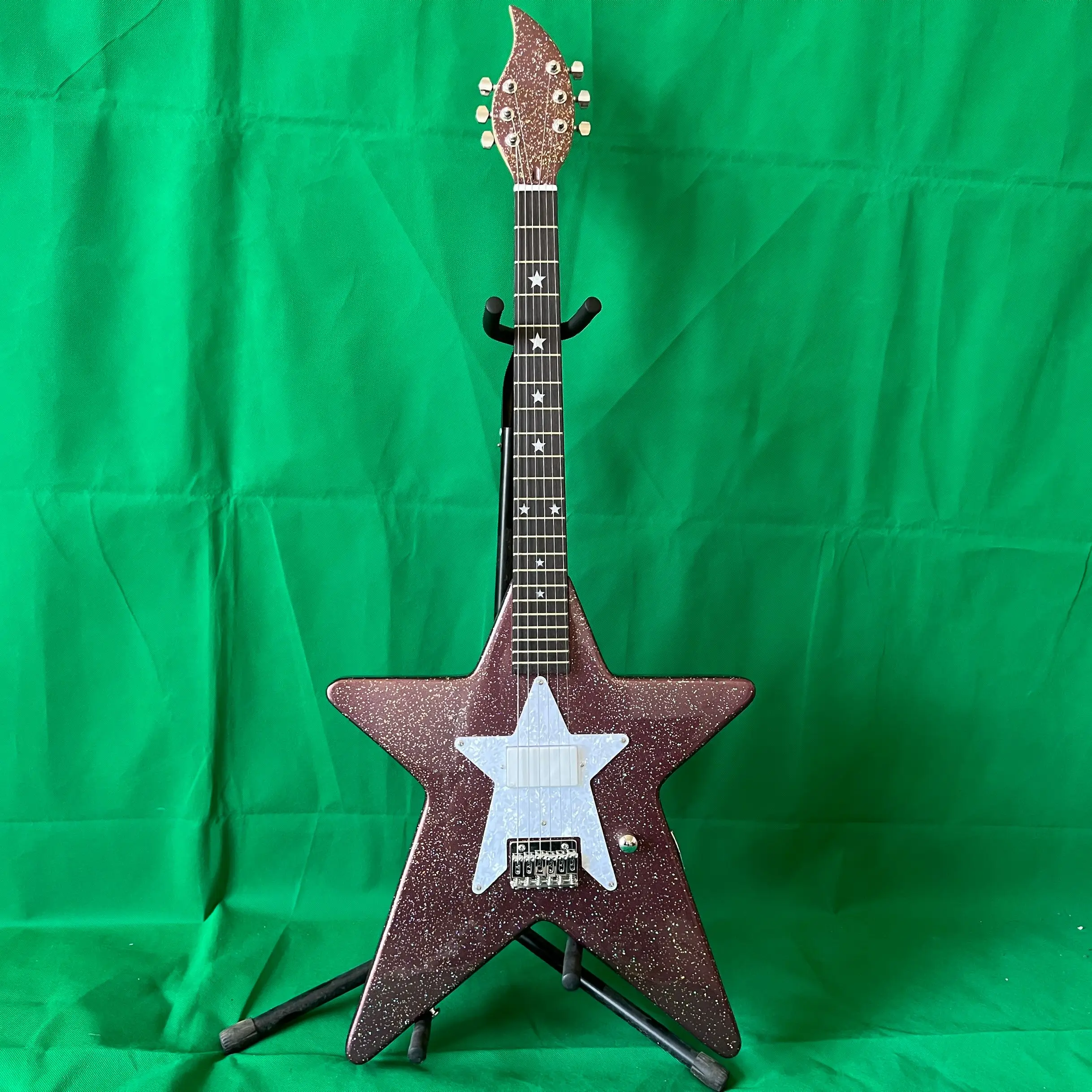 

NEW ARRIVAL Star Shape Rock Electric Guitar Rosewood fingerboard Solid body