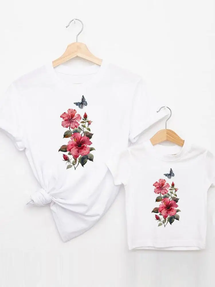 

Футболка с графическим рисунком, одинаковые наряды для семьи, для мальчиков, девочек, женщин, детей, летняя детская одежда с бабочками и цвет...