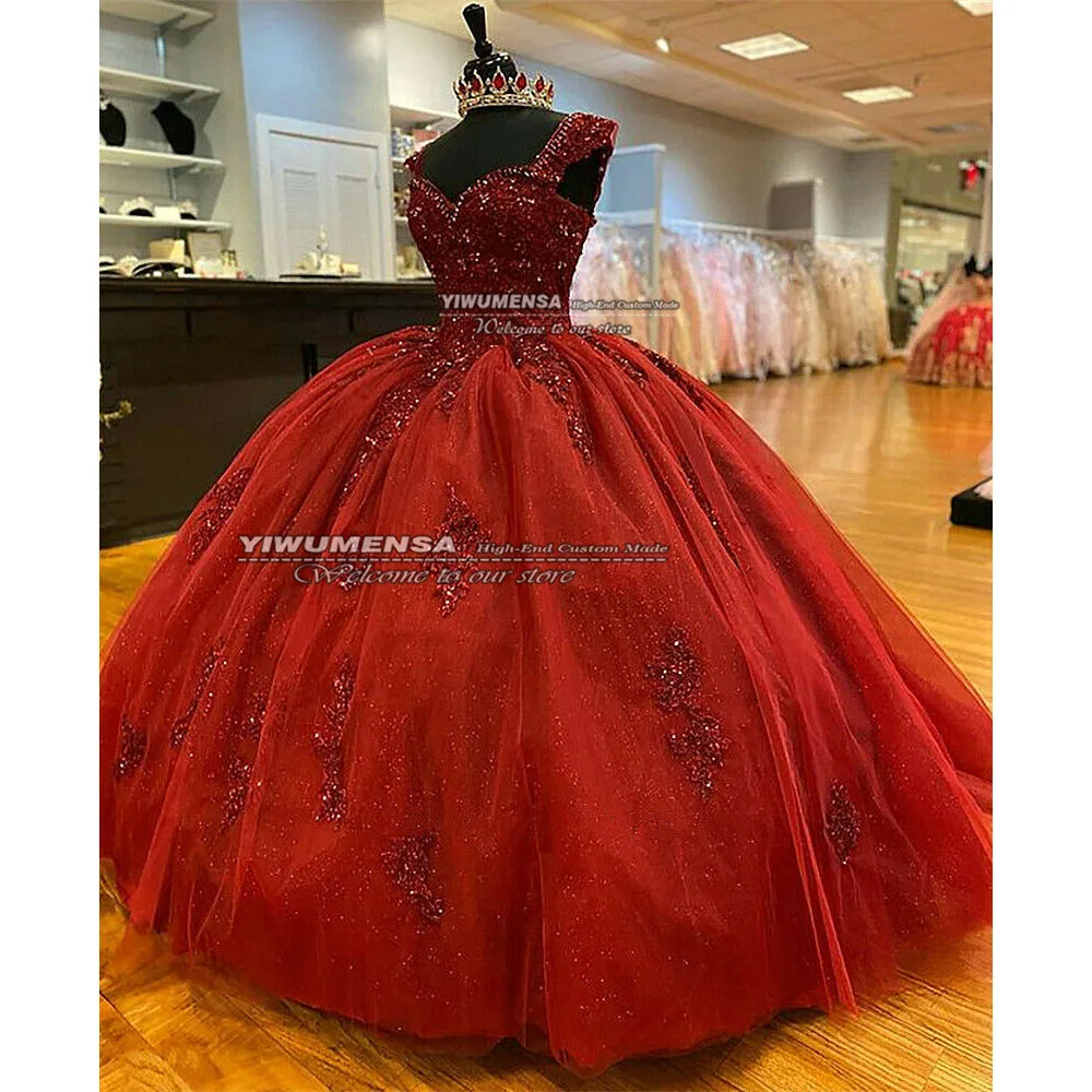 

Red Shinny Ball Gown Quinceanera Dresses Sweetheart Appliques Beading Sweep Train Sweet 16 Party Sleeveless Vestidos De 15 Años