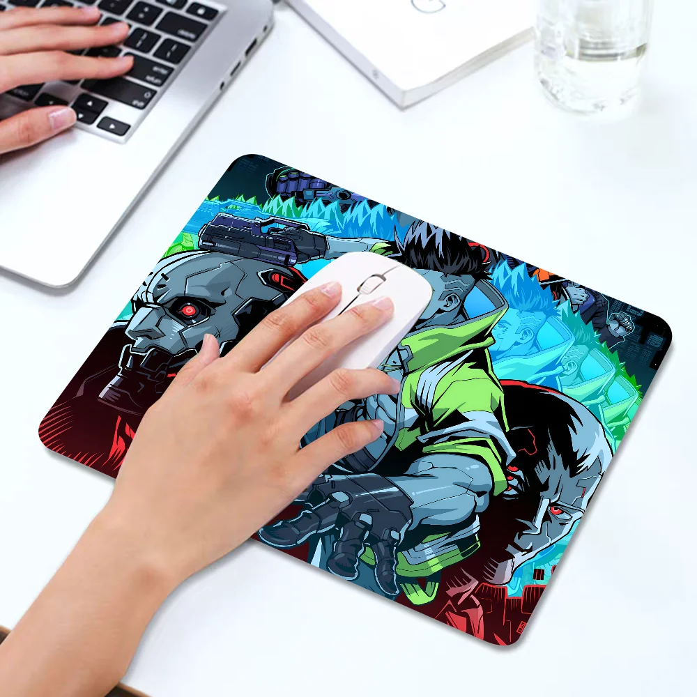 Anime Cyberpunk Edgerunners Mousepad Small LockEdge Mouse Pad For Gamers Computer Desk Rectangular Anti-slip Rubber