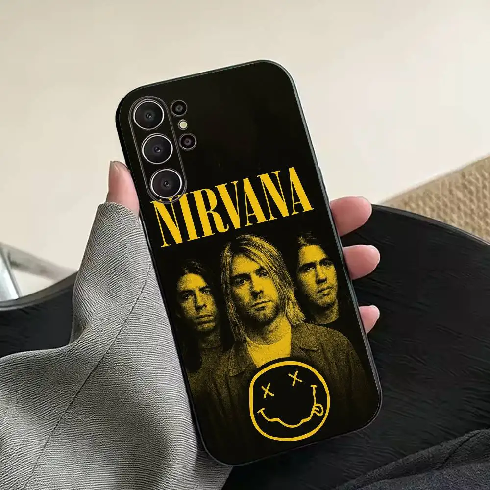 Фото Силиконовый чехол N-Nirvana Rock Band Lamentably Soft для Samsung S26, S24, S21, S22, S23, S30, Ultra, Plus, FE, Lite - черный №5