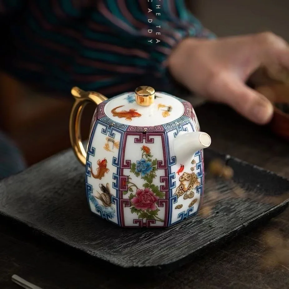 

Пурпурная глина чайник 201-300 мл