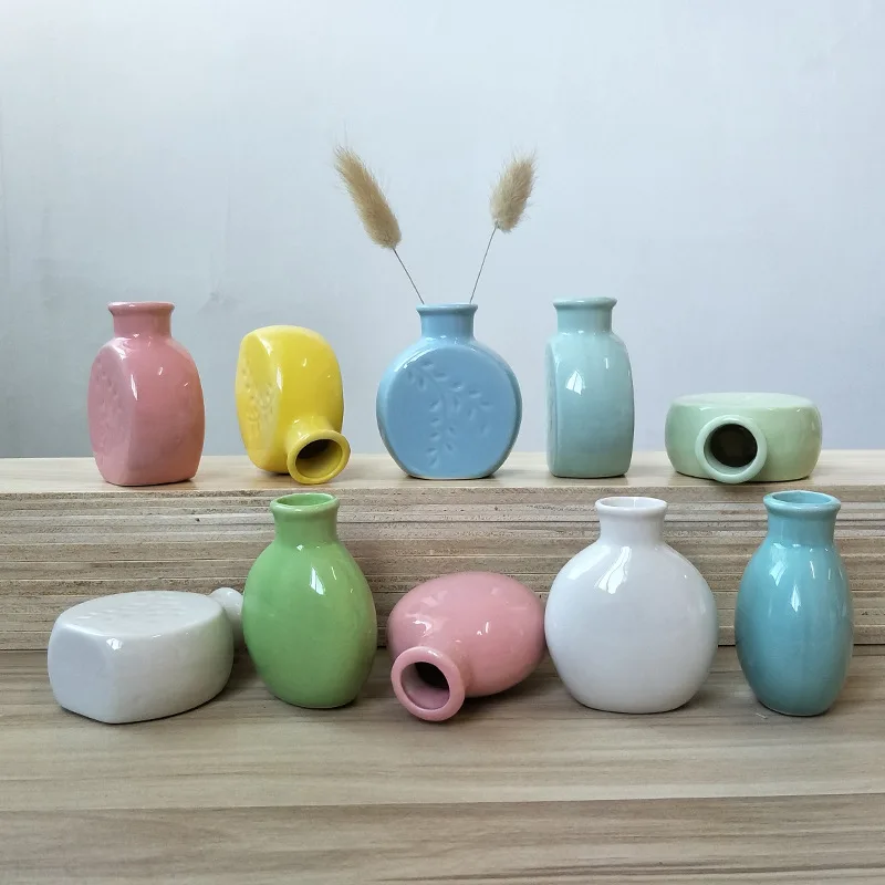 

Mini Creative Small Vase Simple Home Ceramic Aromatherapy Bottle Oblate Ornaments Vases
