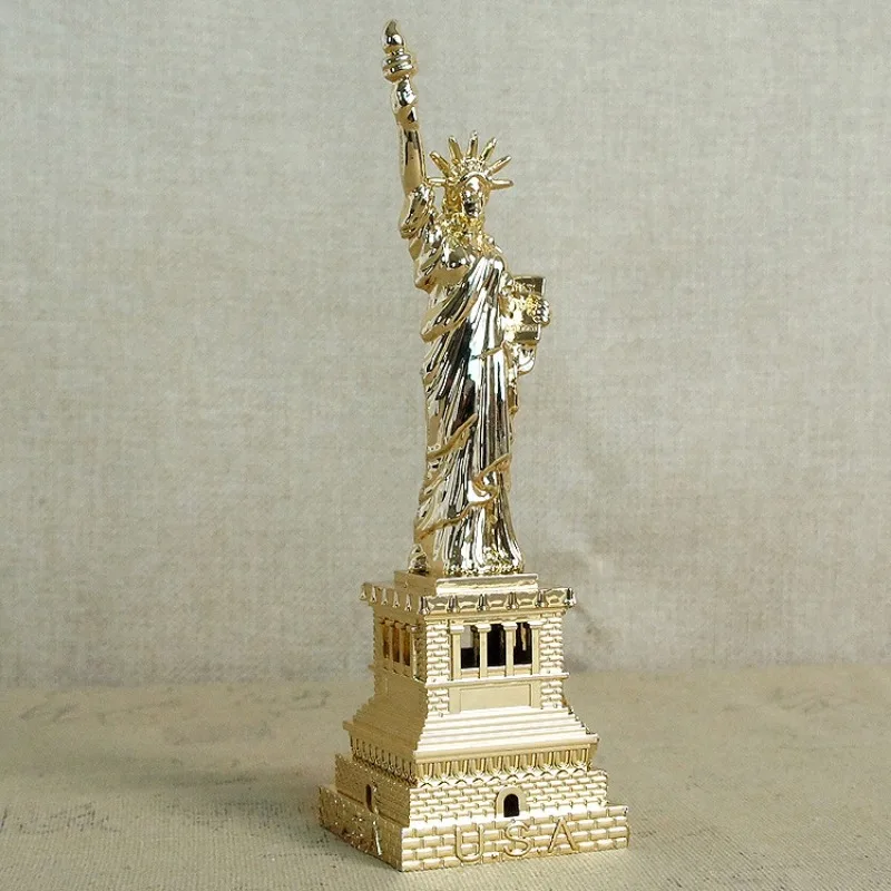 

Металлическая статуэтка Свободы