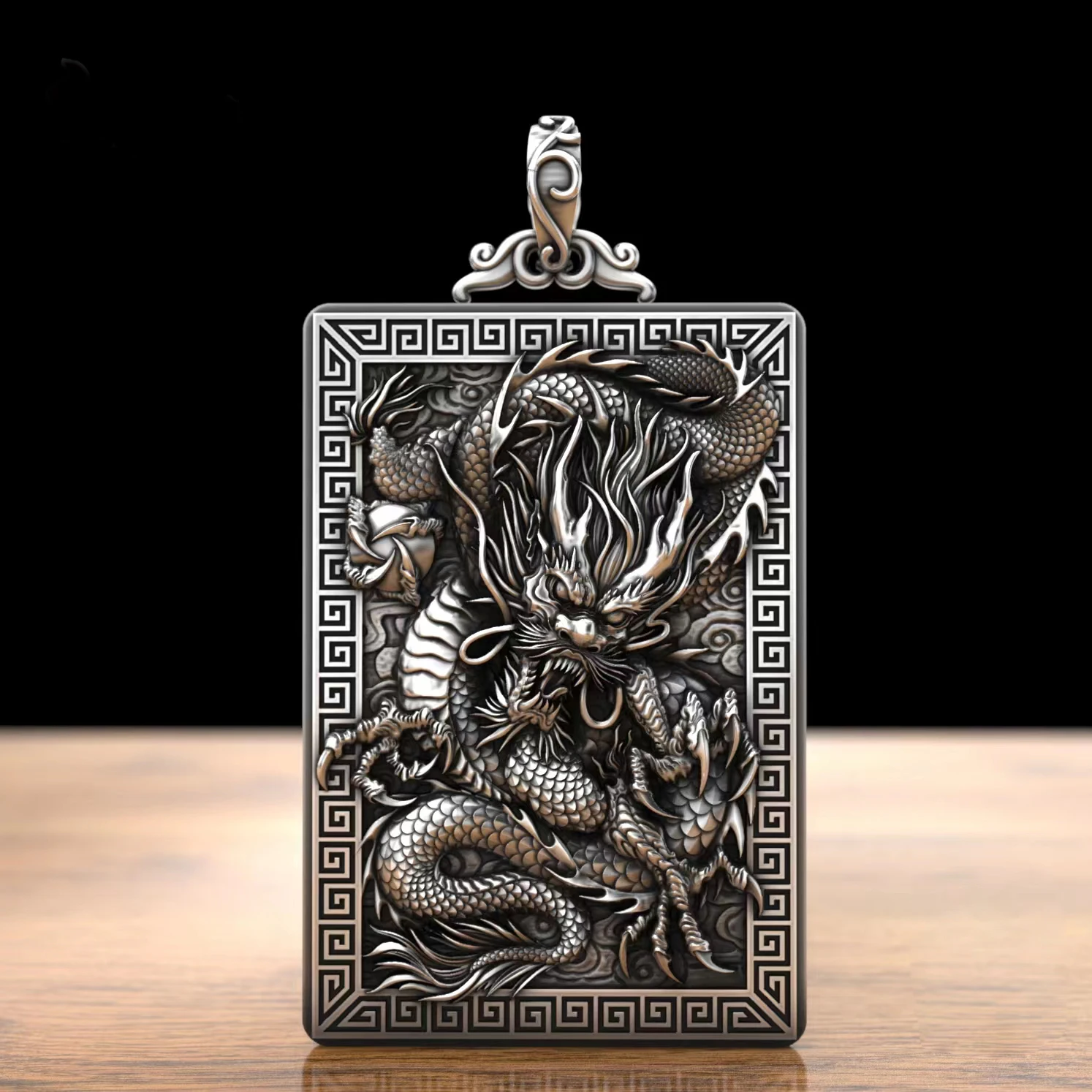 

National Tide Domineering Flying Dragon Spin Dragon Brand Pendant Men's Domineering Trendy Zodiac Dragon Head Chain Jewelry