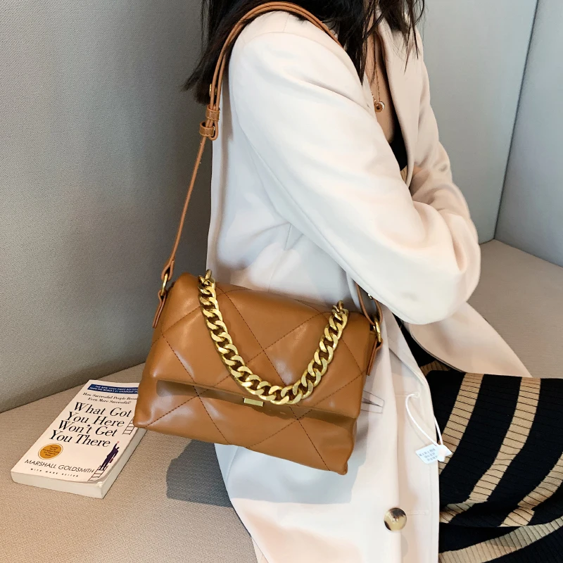 Ladies High Quality Leather Shoulder Bags For Women Long Gold Chain Shoulder Bags Purses And Handbags Luxury Designer Purses