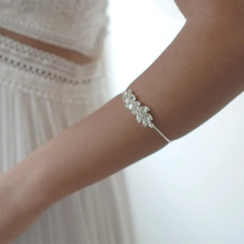 

Stonefans Elegant Metal Arm Cuff Flower Bangle For Women Bridal Jewelry Wedding Accessories Party Girl Armband 2022 New Bracelet