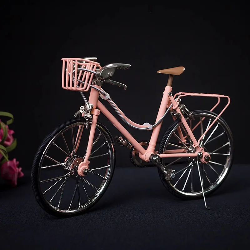 

Модель велосипеда из сплава деликатная, 1/10 х70х130 мм