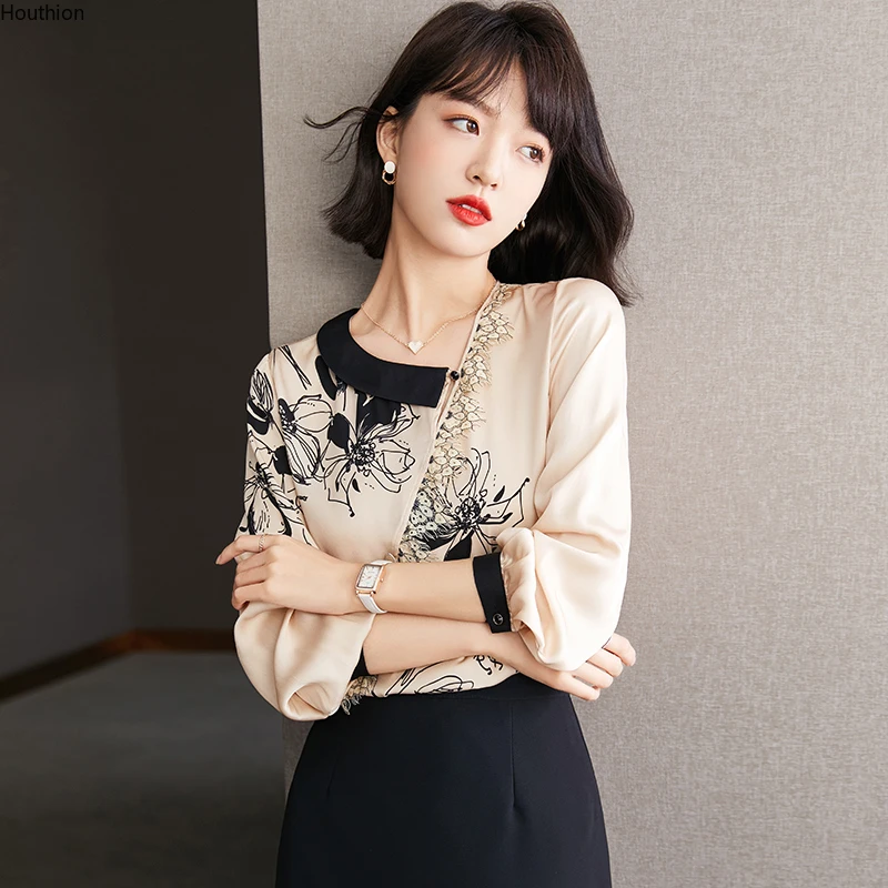 

Женская блузка с длинным рукавом и V-образным вырезом