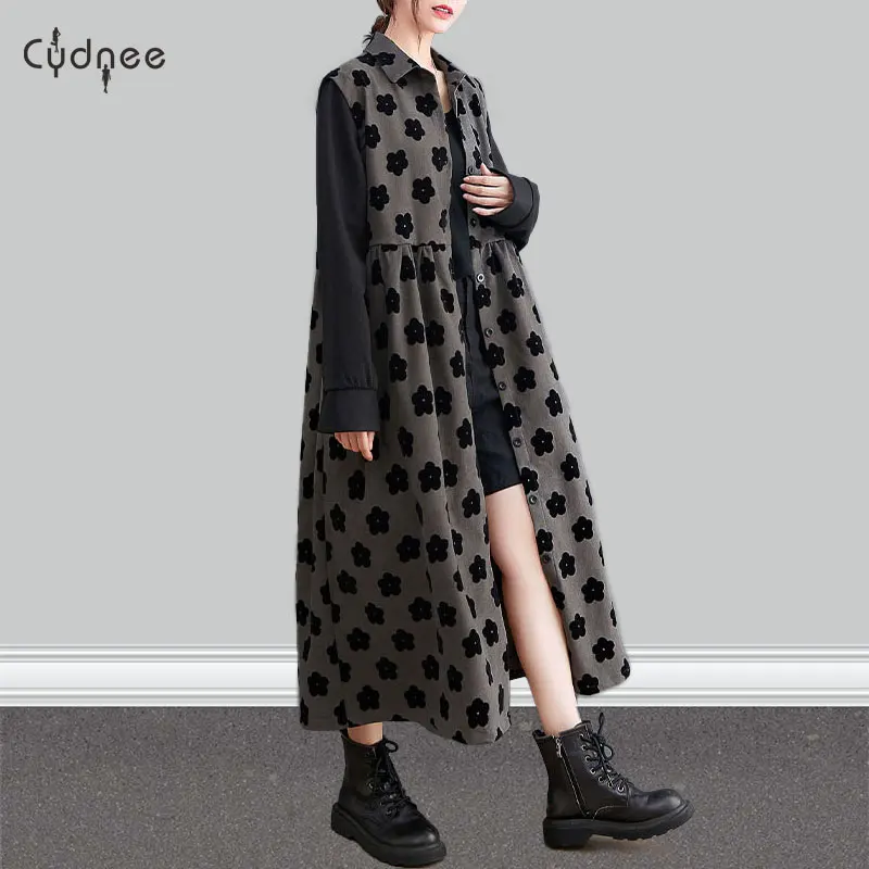 Модное свободное прямое платье с расклешенным подолом воротником вельветовое