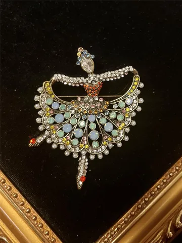 Брошь SKEDS винтажная кристаллическая