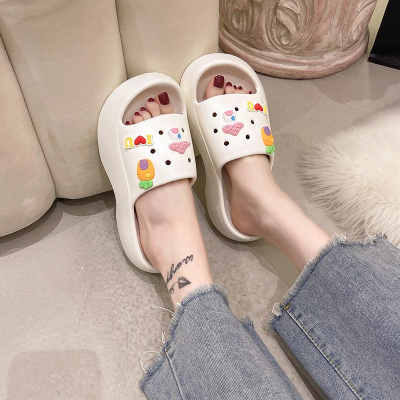 Garden Thick Bottom Slippers Women Cute Platform Slides Non Slip Trend Designer Shoes Female Mule Shoes Flip-Flops Summer Sandal